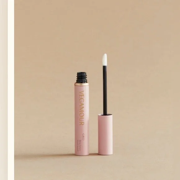 NIB VEGAMOUR GRO BROW SERUM $68 - Picture 1 of 5